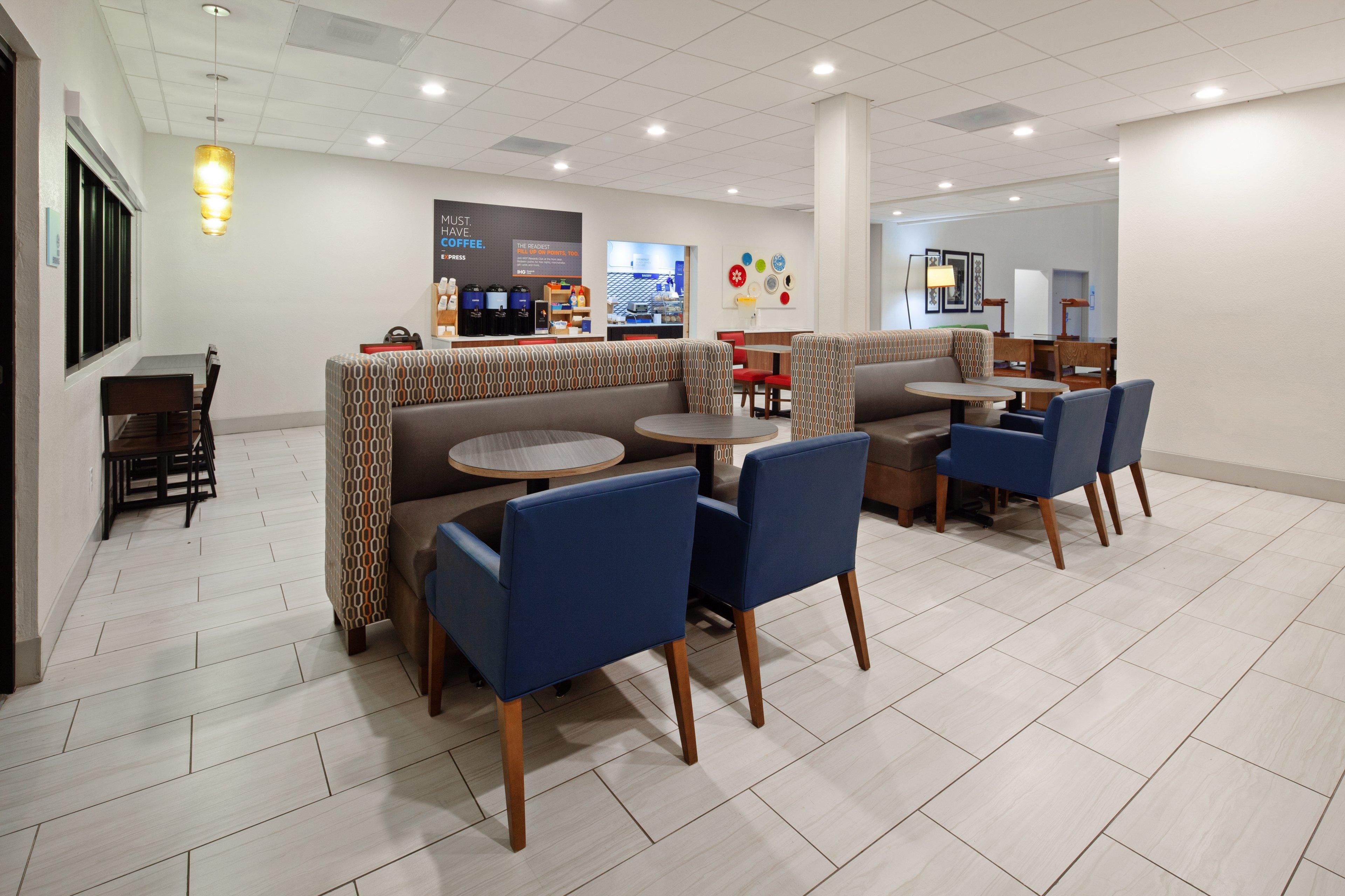 Resort Express & - Palm Spgs Area By Ihg