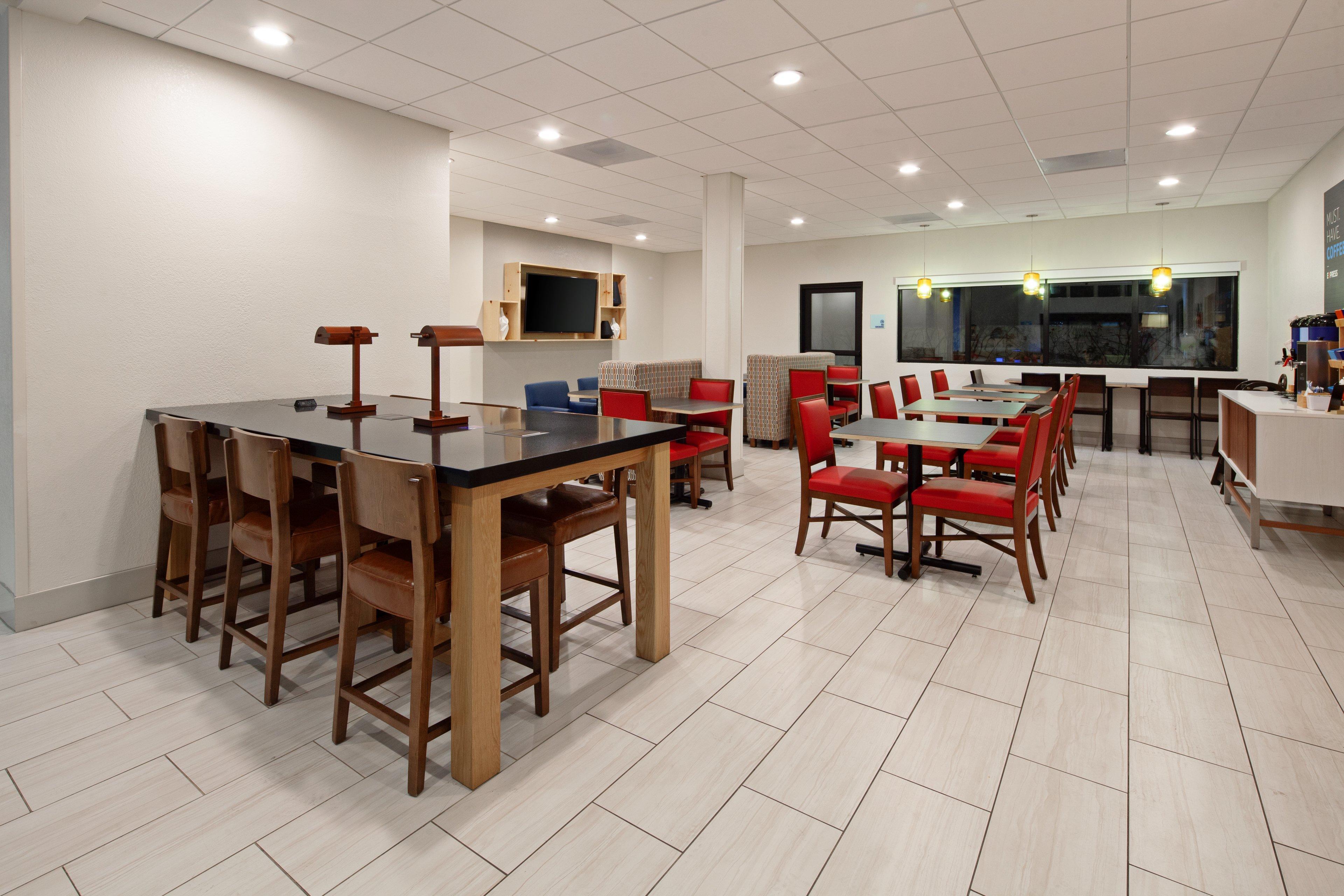 Express & - Palm Spgs Area By Ihg