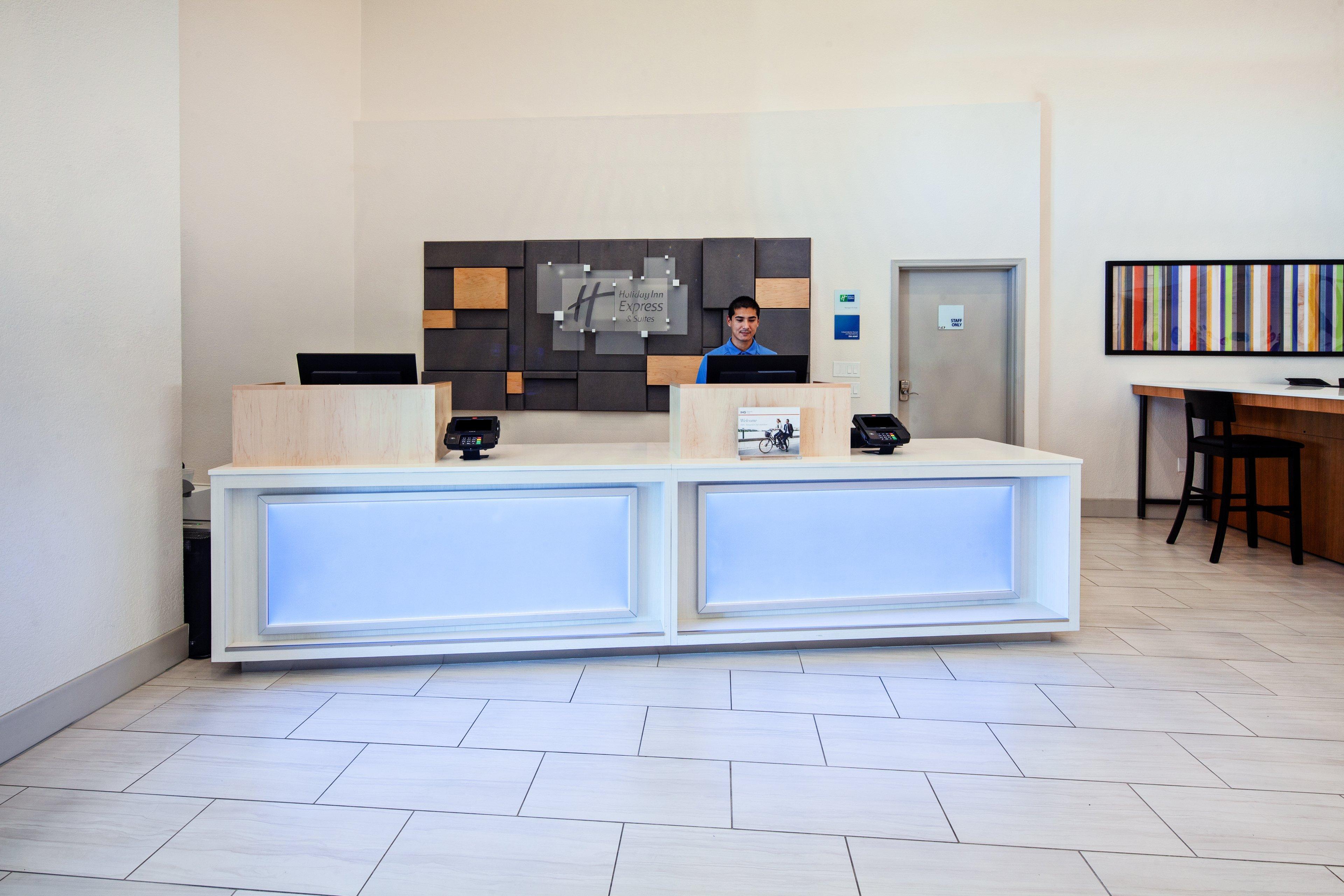 Express & - Palm Spgs Area By Ihg Resort 3*