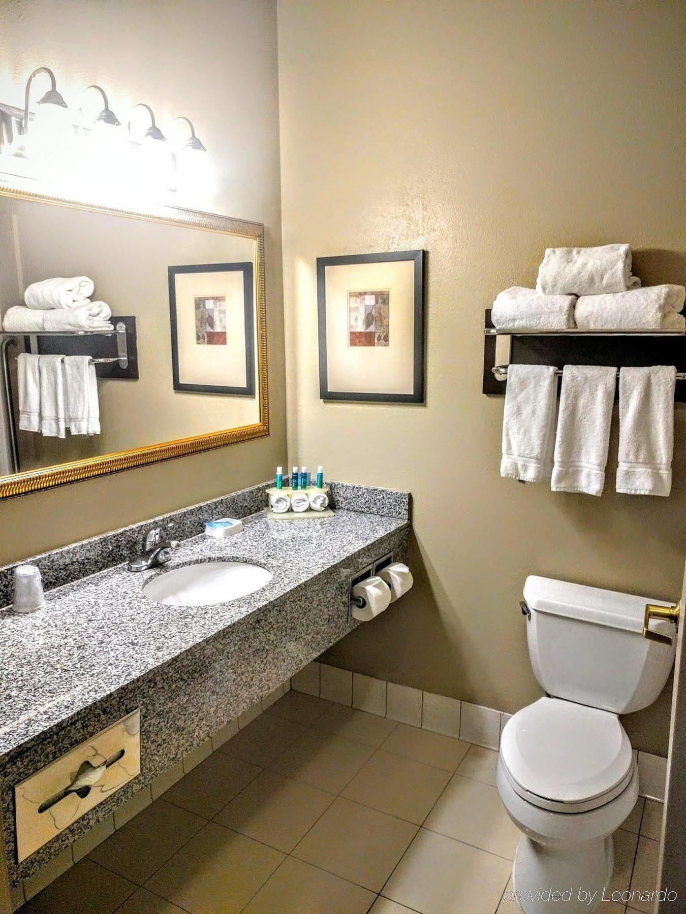 Express & - Palm Spgs Area By Ihg Resort 3*