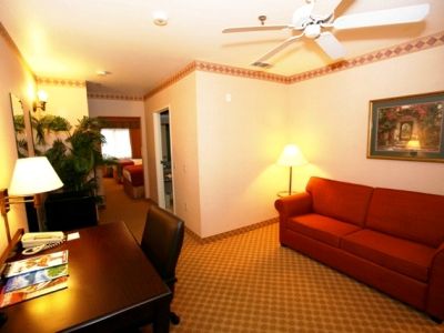 Express & - Palm Spgs Area By Ihg Resort 3*
